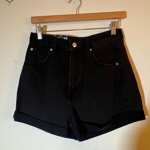 H&M Divided Mom Shorts High Waist Denim, Women’s Size 6, Black